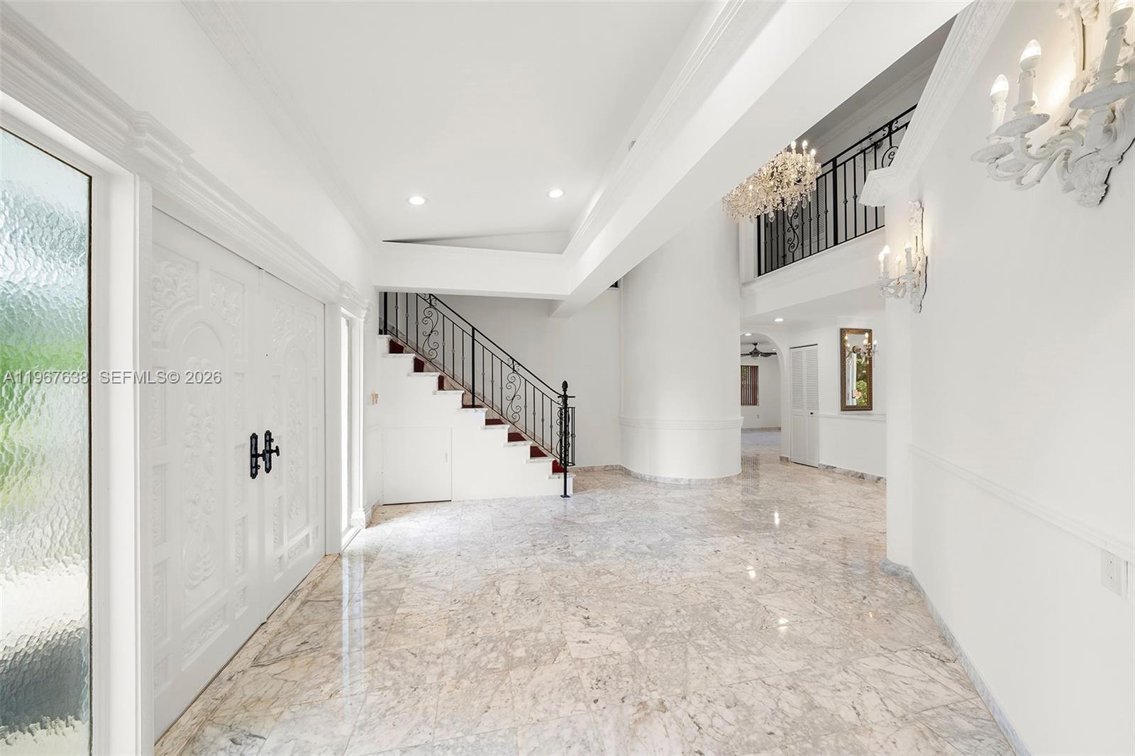 GOLDEN BEACH SEC E - Residential