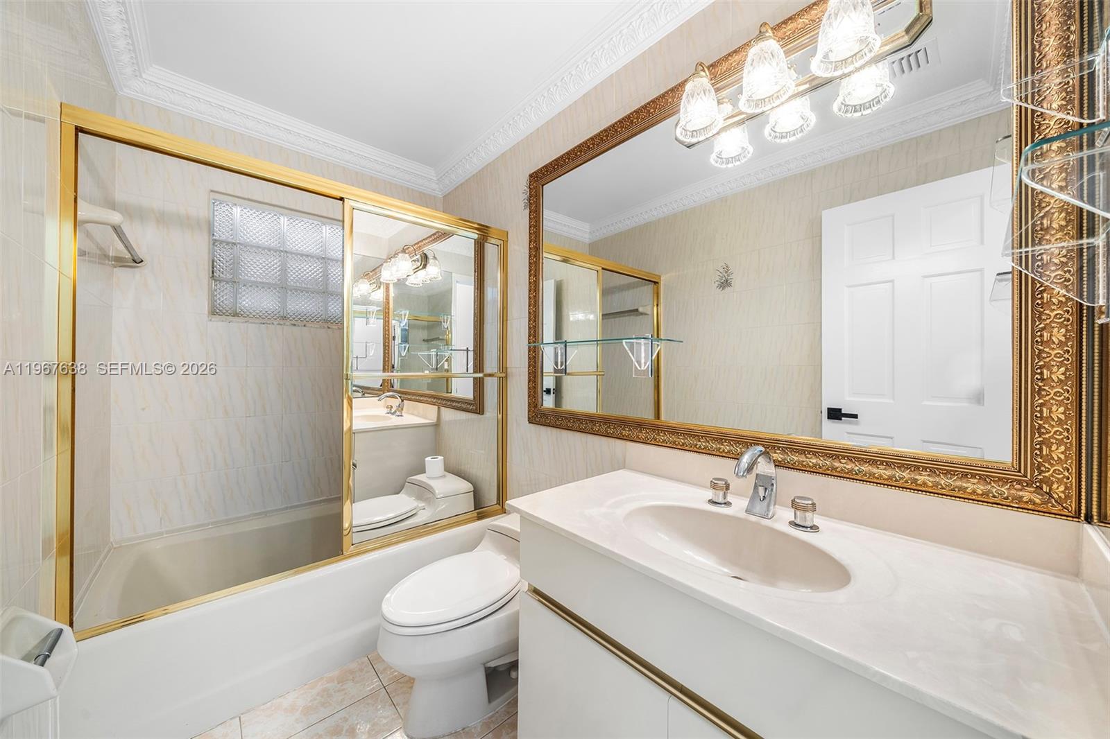 GOLDEN BEACH SEC E - Residential