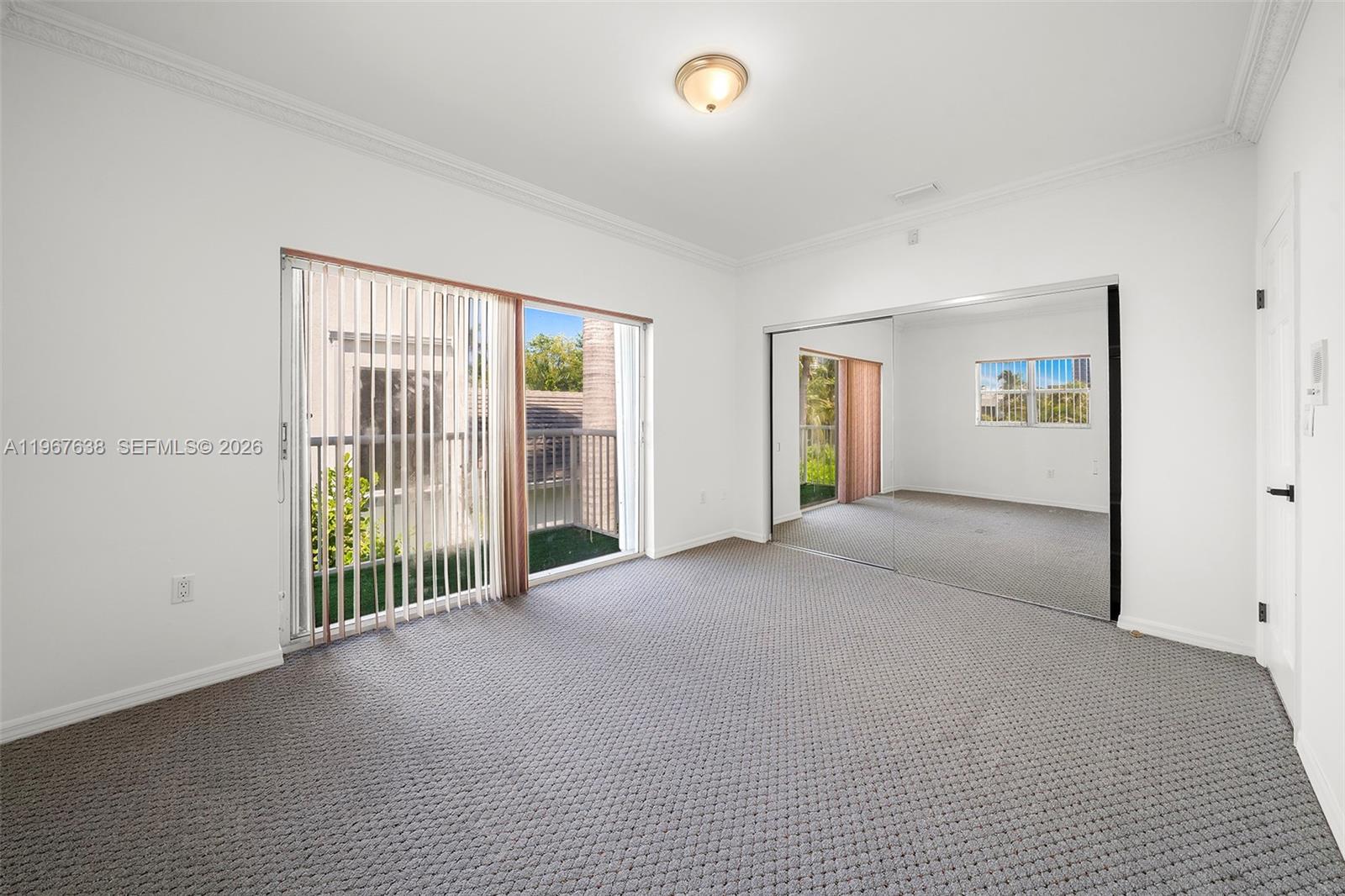 GOLDEN BEACH SEC E - Residential