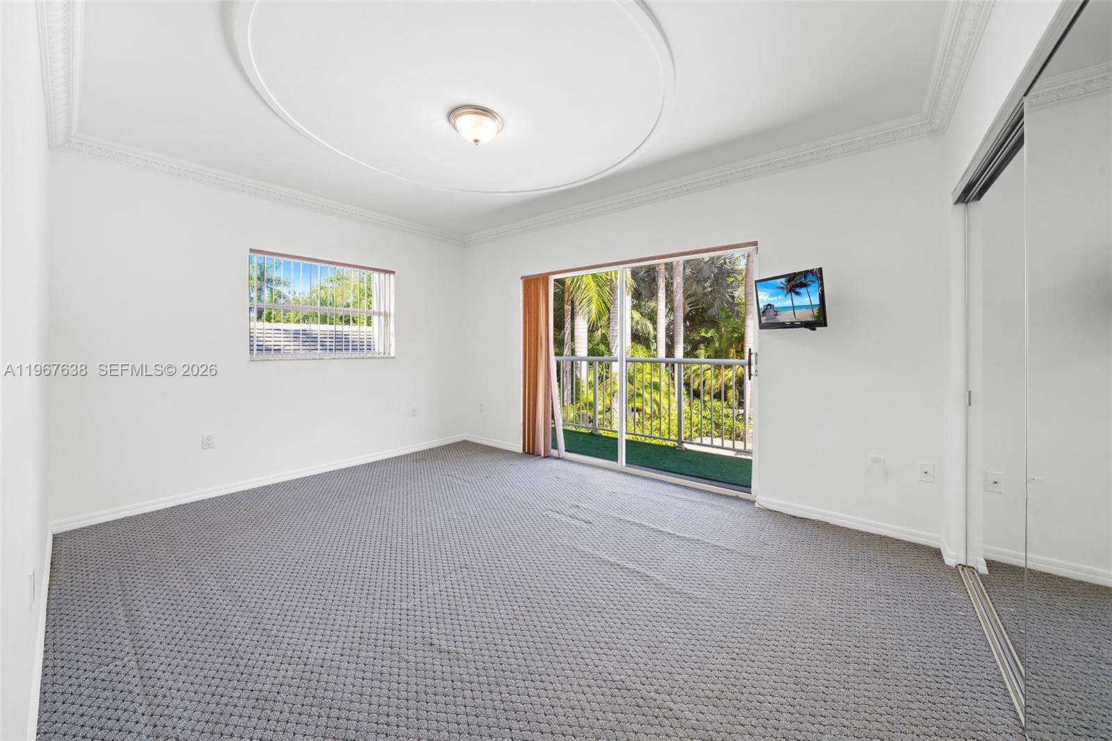 GOLDEN BEACH SEC E - Residential