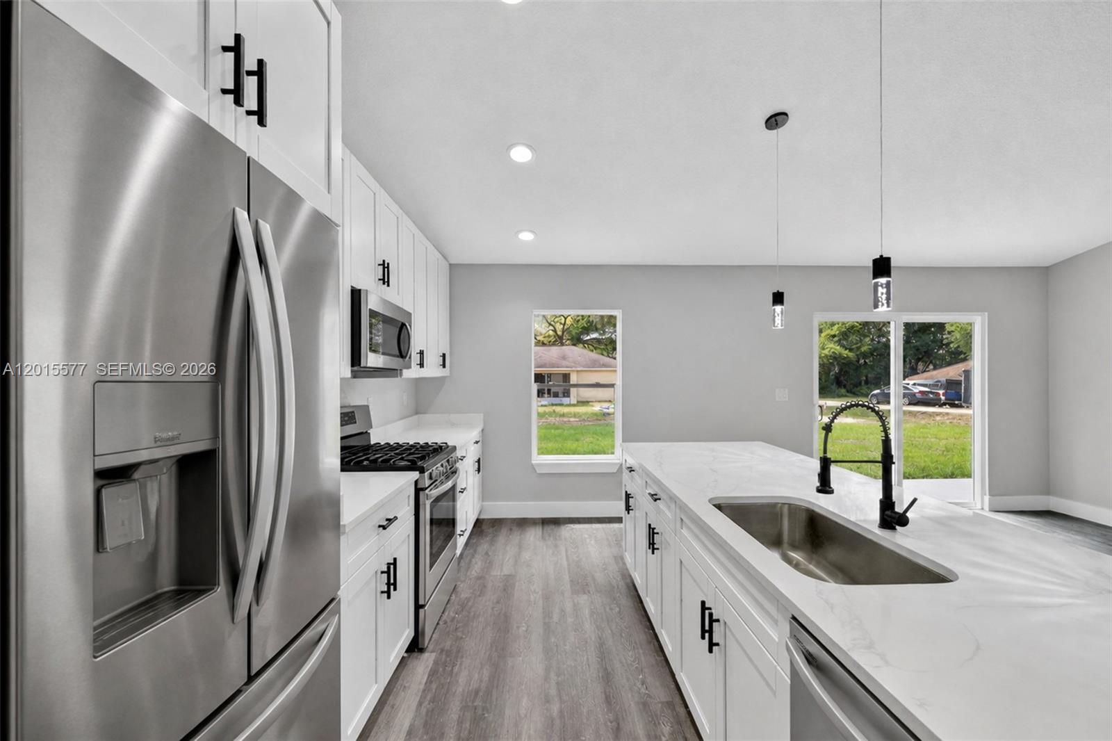 ROLLING RANCH ESTATE - Residential