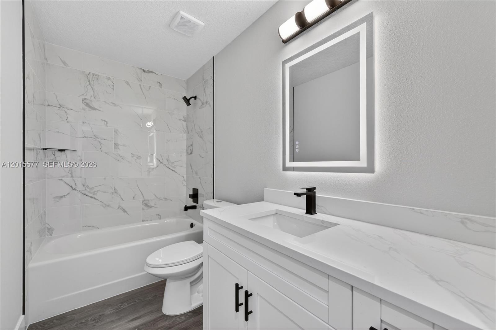 ROLLING RANCH ESTATE - Residential
