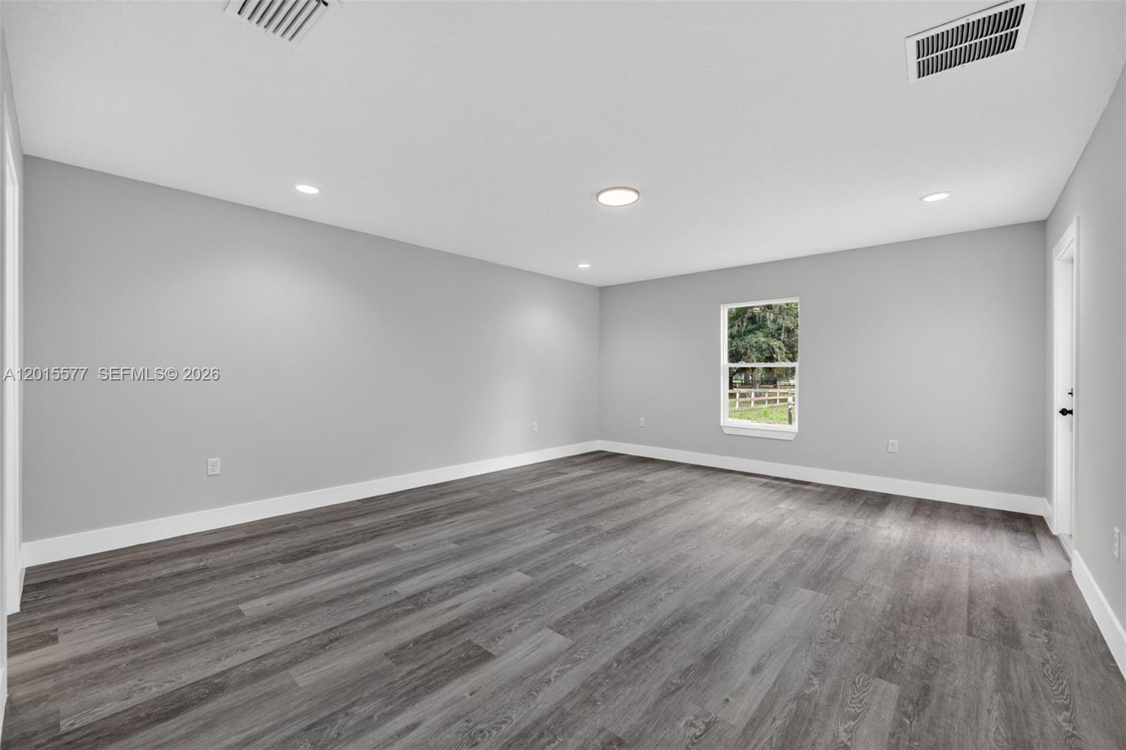 ROLLING RANCH ESTATE - Residential