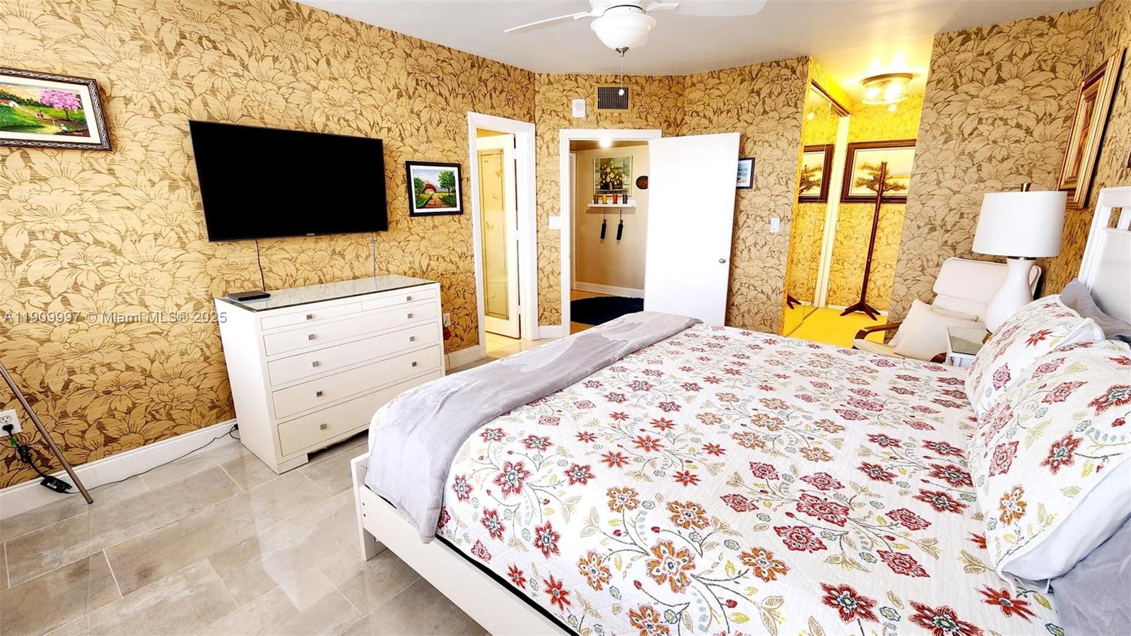 SUNRISE TOWER CONDO - Residential Lease