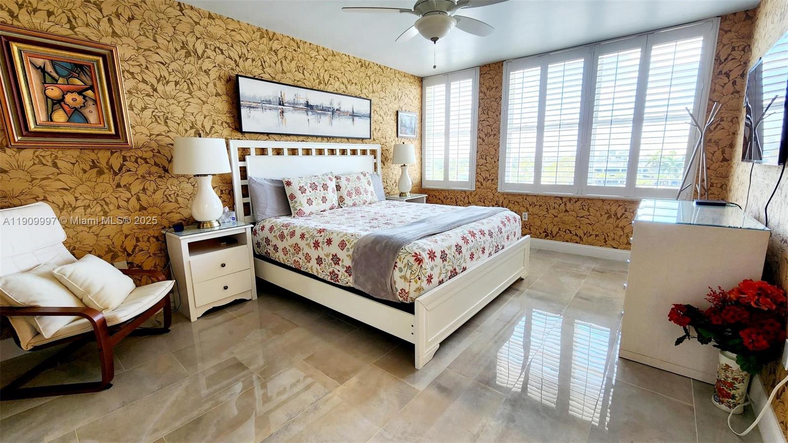 SUNRISE TOWER CONDO - Residential Lease