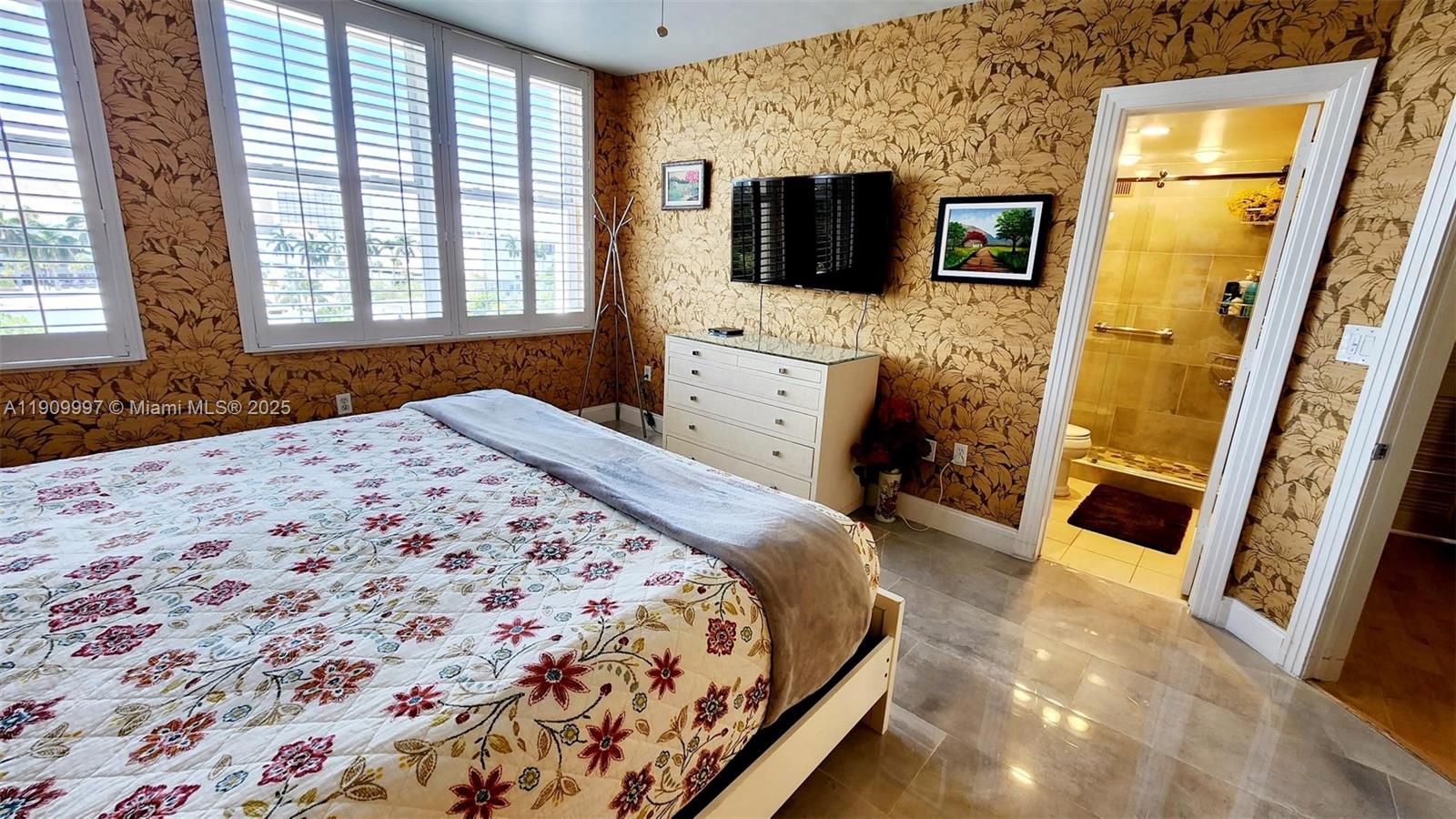 SUNRISE TOWER CONDO - Residential Lease