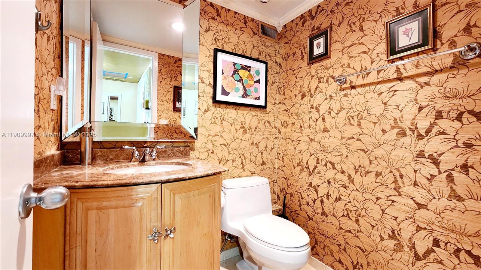 SUNRISE TOWER CONDO - Residential Lease