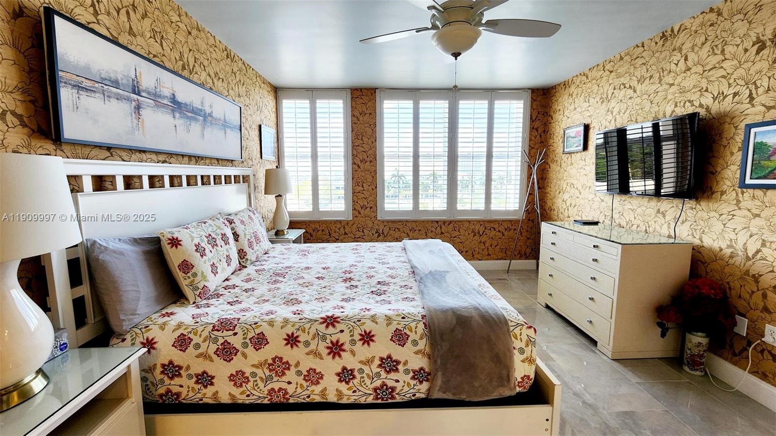 SUNRISE TOWER CONDO - Residential Lease