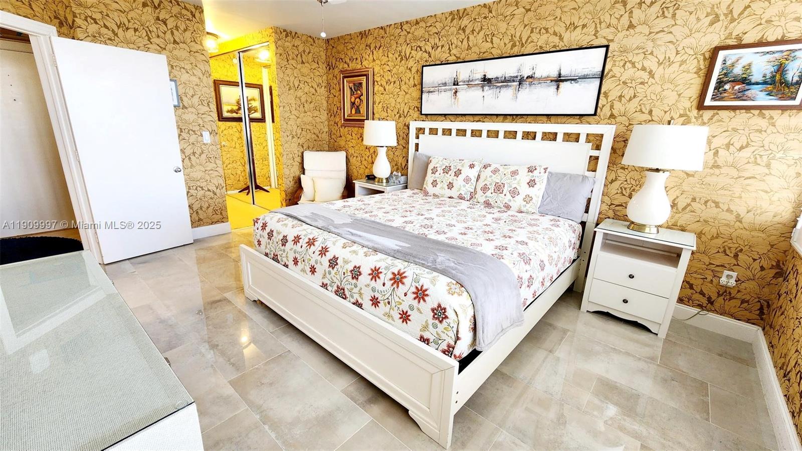 SUNRISE TOWER CONDO - Residential Lease