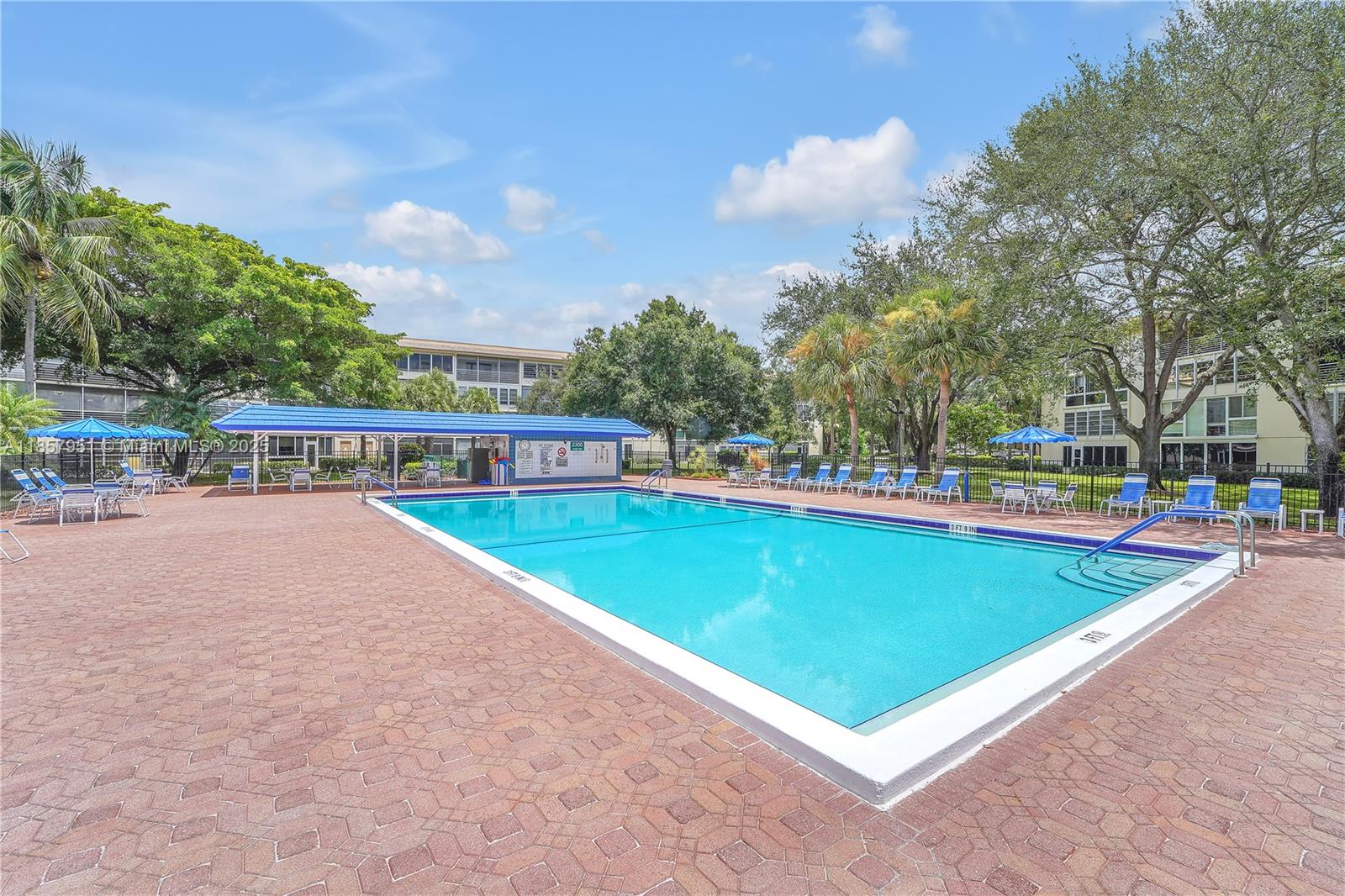 LUCAYA VILLAGE 1-B CONDO - Residential