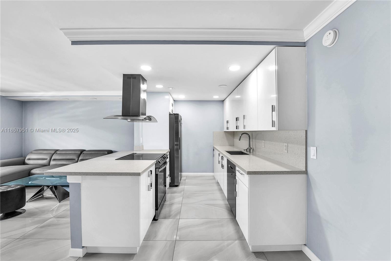 LUCAYA VILLAGE 1-B CONDO - Residential