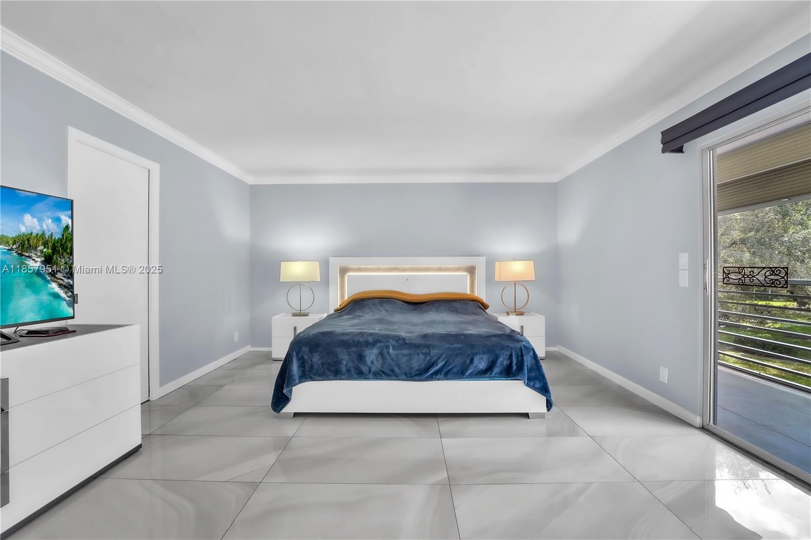 LUCAYA VILLAGE 1-B CONDO - Residential