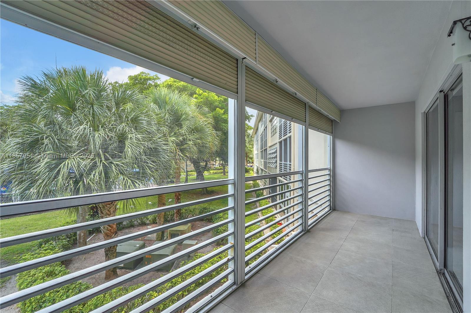 LUCAYA VILLAGE 1-B CONDO - Residential