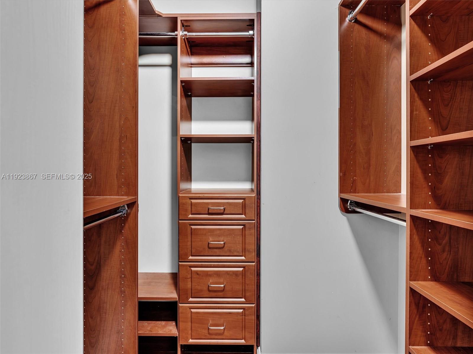 SILVERCREST LAKE ESTATES - Residential