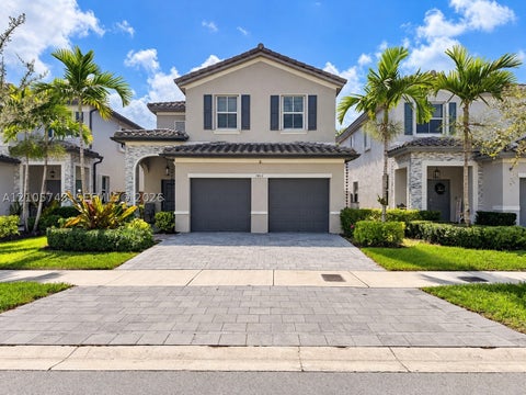Photo of 1402 SE 26th Ter, Homestead, FL 33035 (MLS # A12105743)