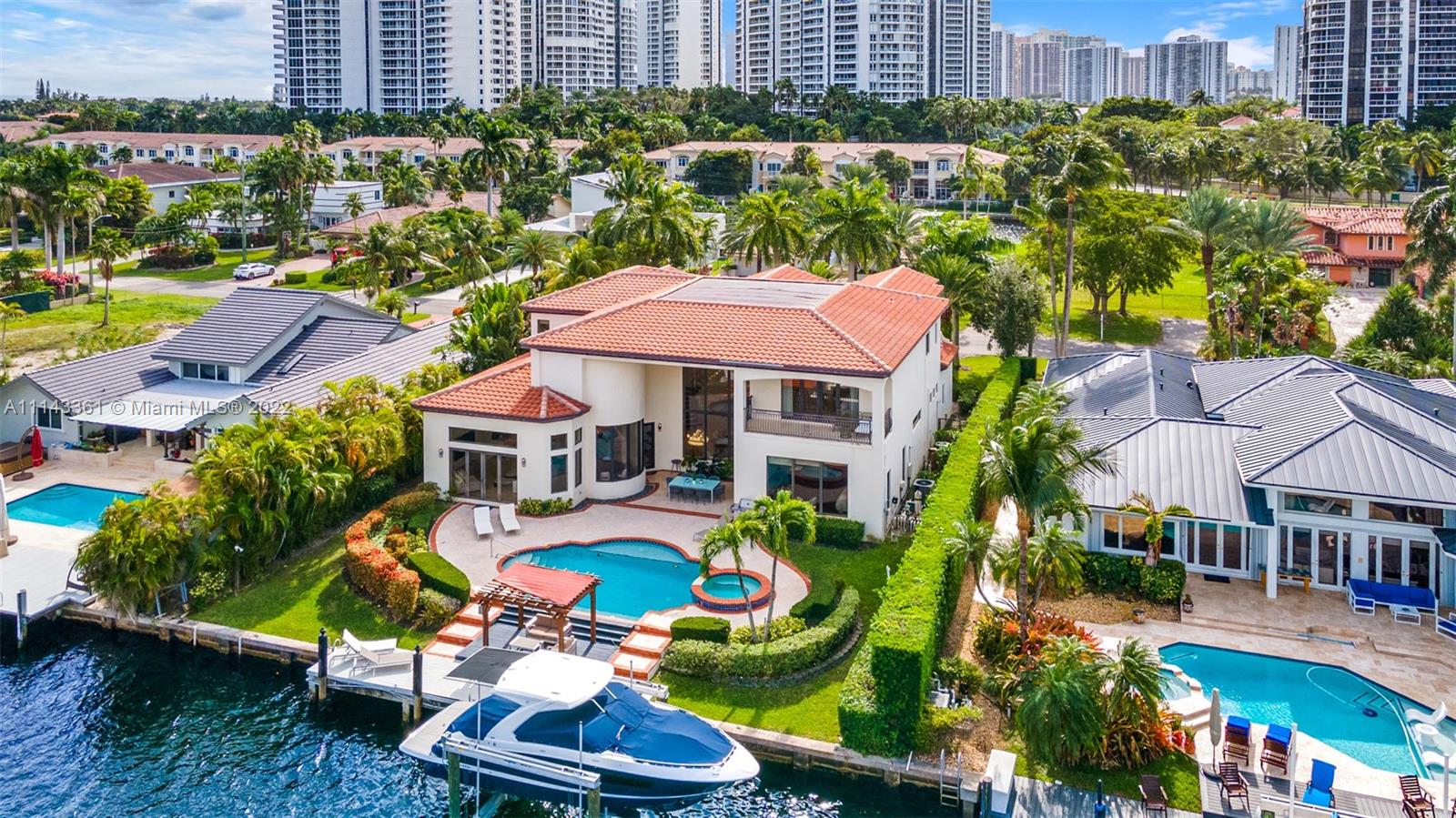 GOLDEN ISLES - Residential