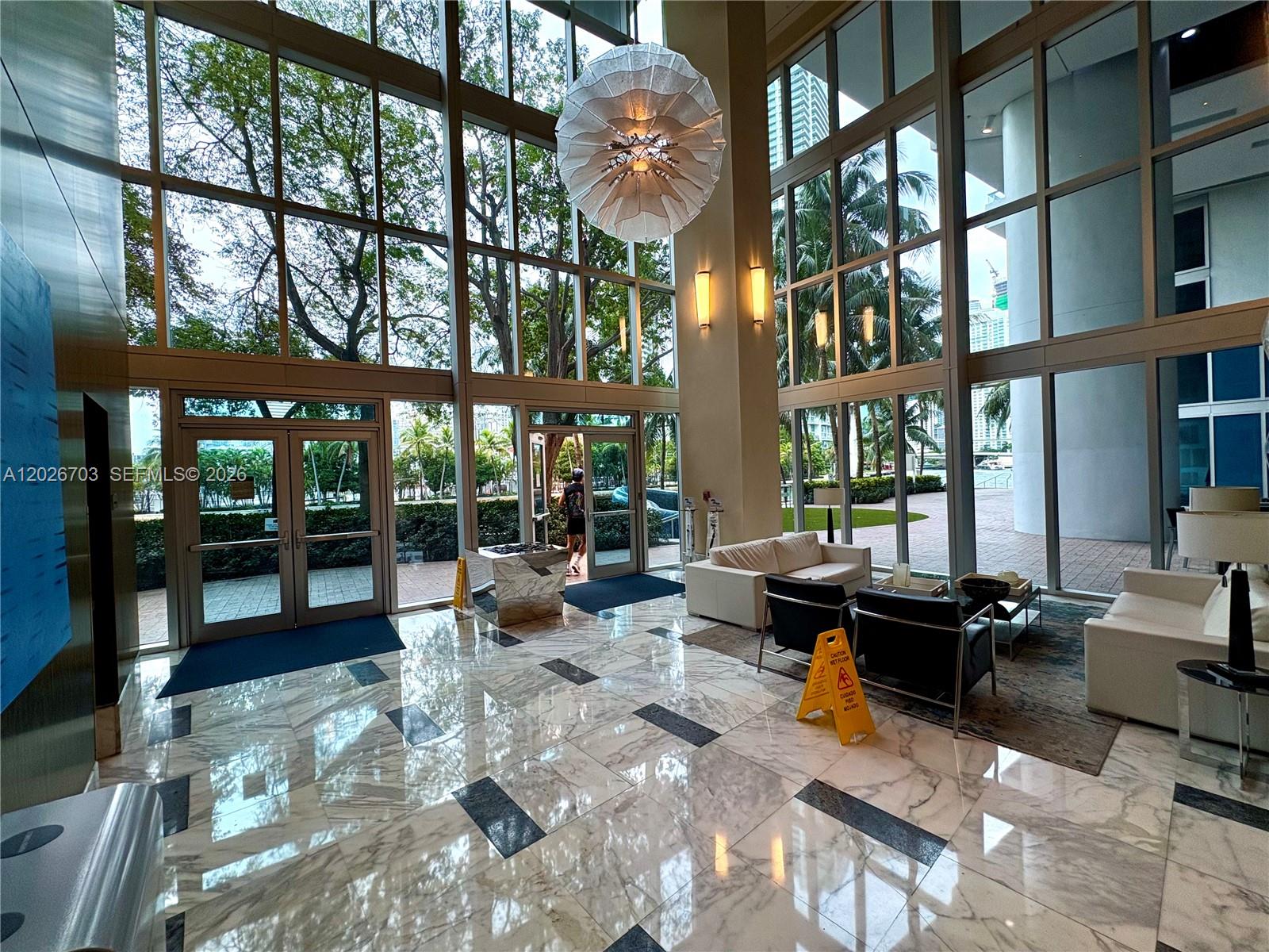 185 SW 7th St 2504