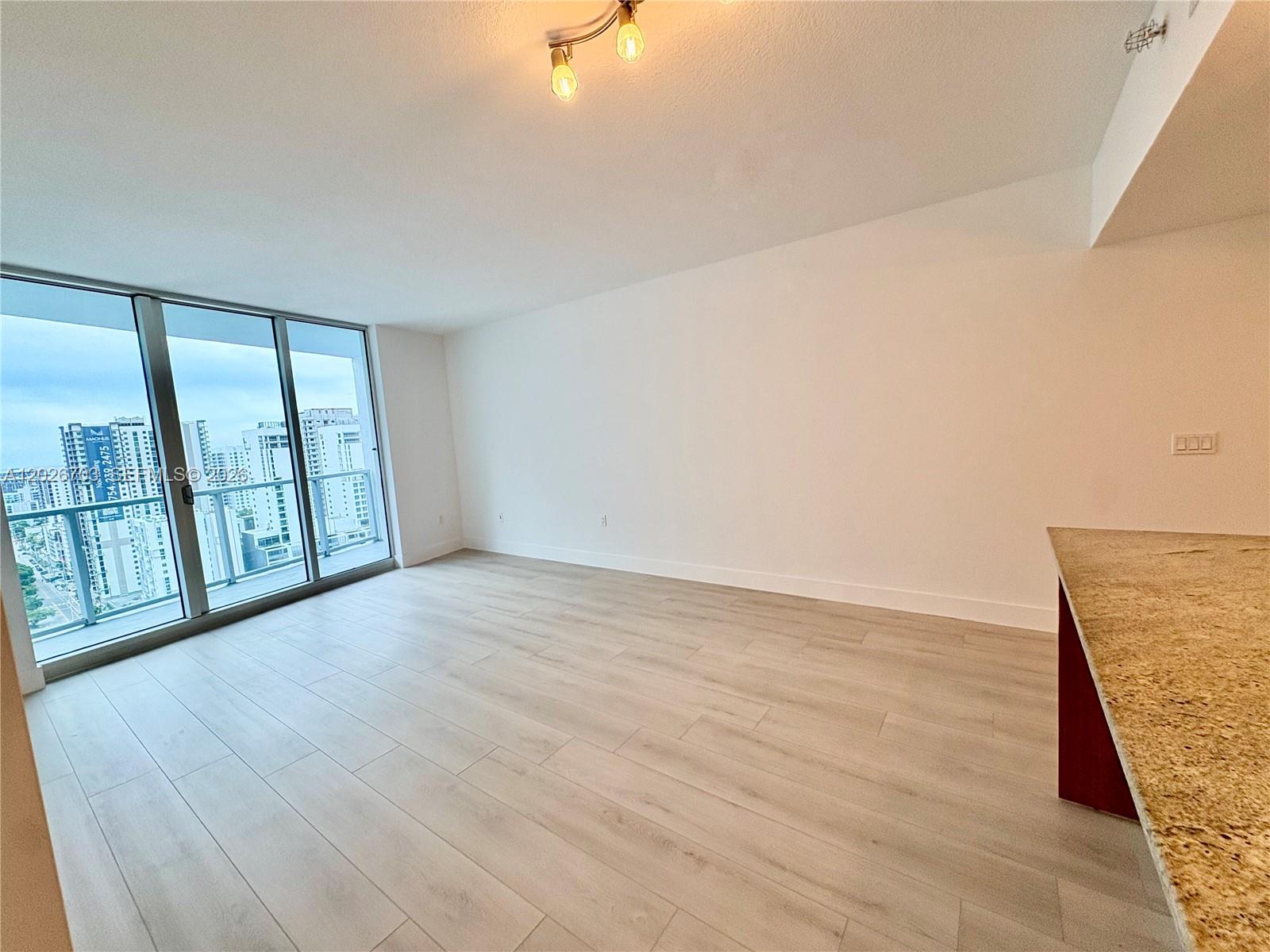 185 SW 7th St 2504