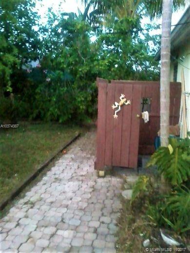 COLLIER ESTATES 4TH ADD - Residential