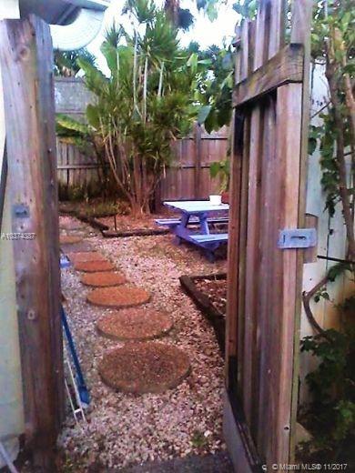 COLLIER ESTATES 4TH ADD - Residential