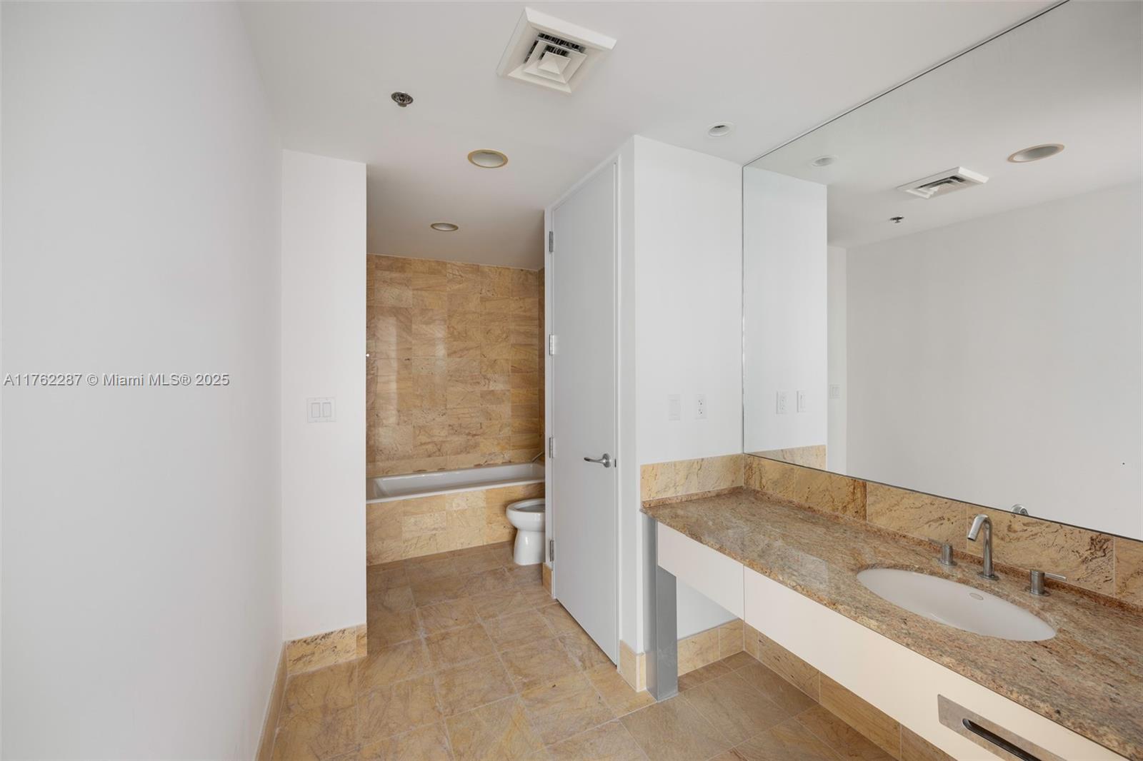 MAYFIELD CONDO - Residential