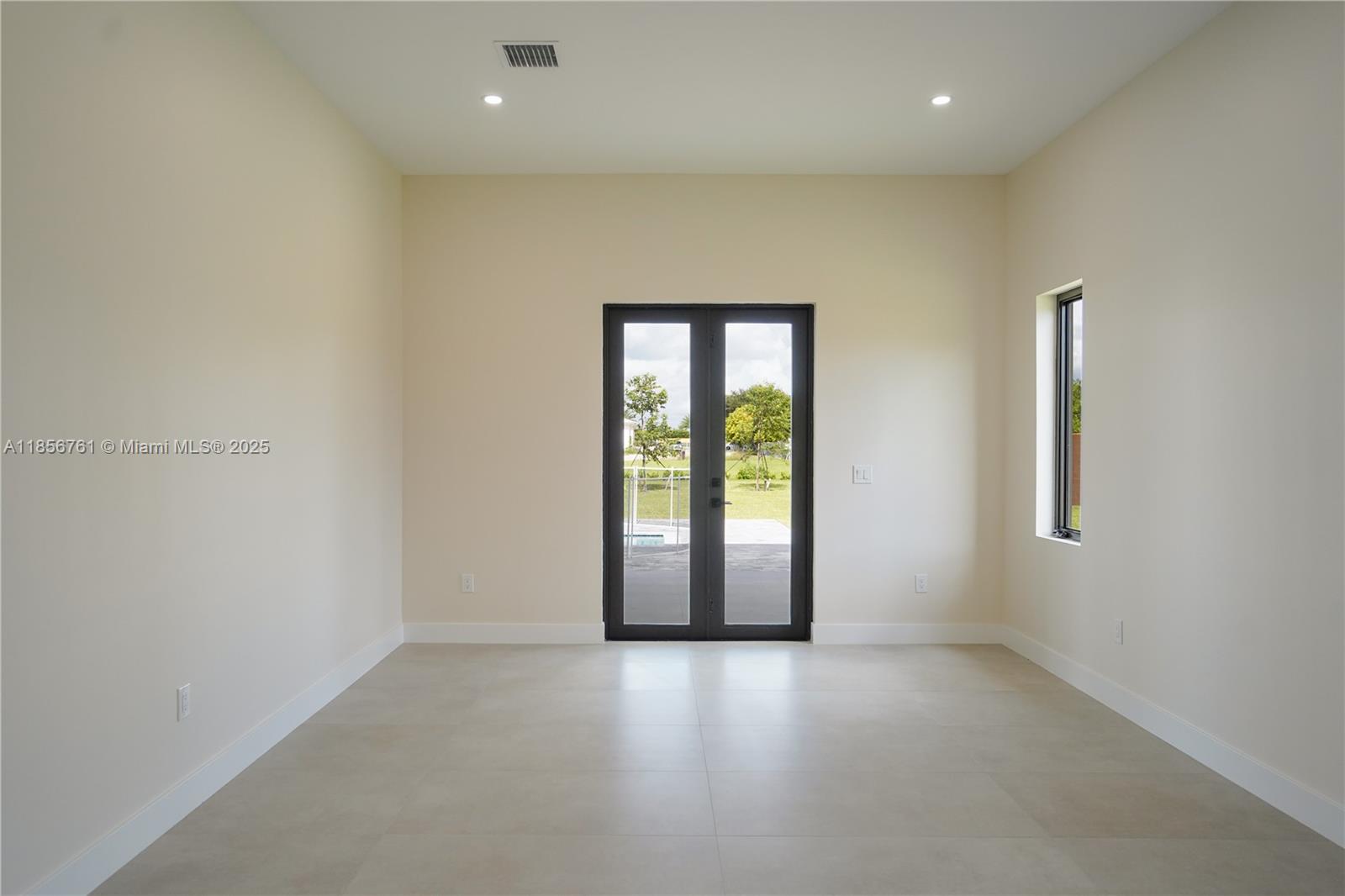 THE REDLANDS SEC 1 - Residential