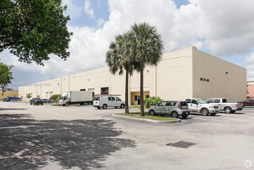 5,118 SF of Open Warehouse Space with Loading Dock and industrial racks already in place. 24' ceilings. 

Beautiful built out reception/showroom area. 1 Bathroom, Small Kitchen w/ Sink & Refrigerator.

 Minutes to I-95, 595, Fort Lauderdale Airport & Port Everglades - Space available as of January 1, 2026
