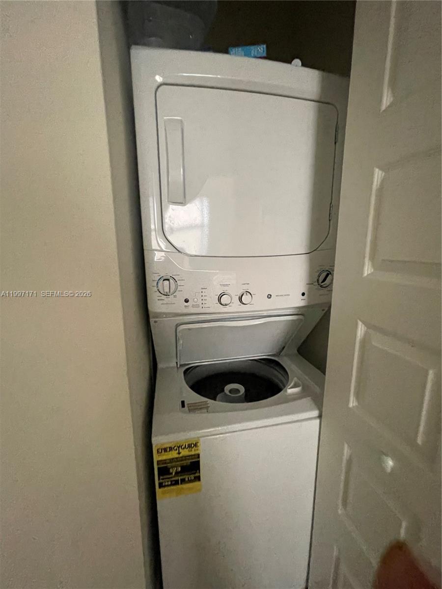 HIGHLAND AT PARK CENTRAL - Residential Lease