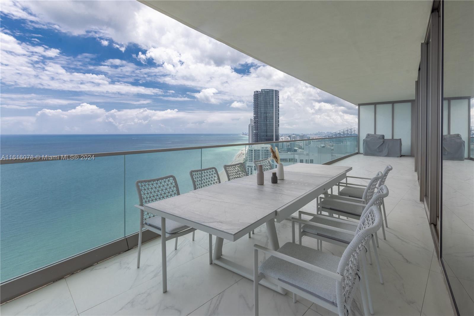 ARAMANI CASA - Residential