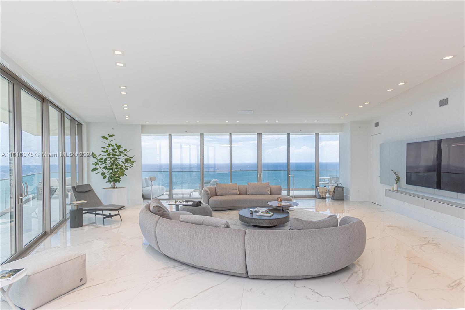 ARAMANI CASA - Residential