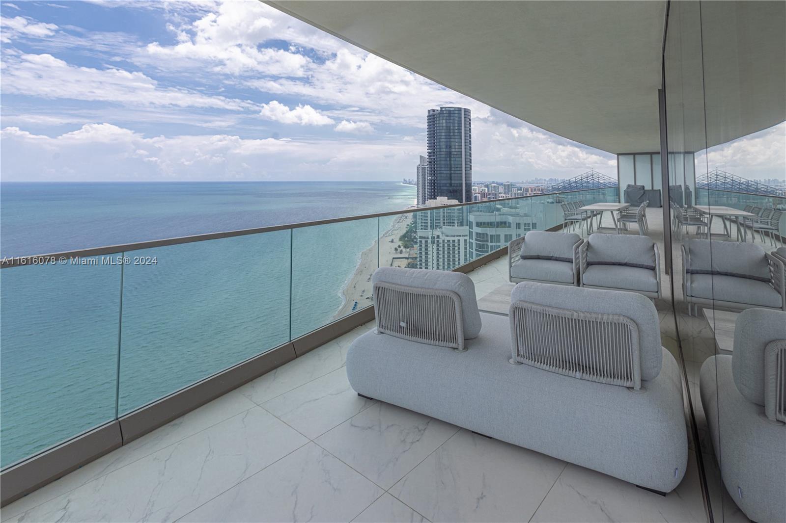 ARAMANI CASA - Residential