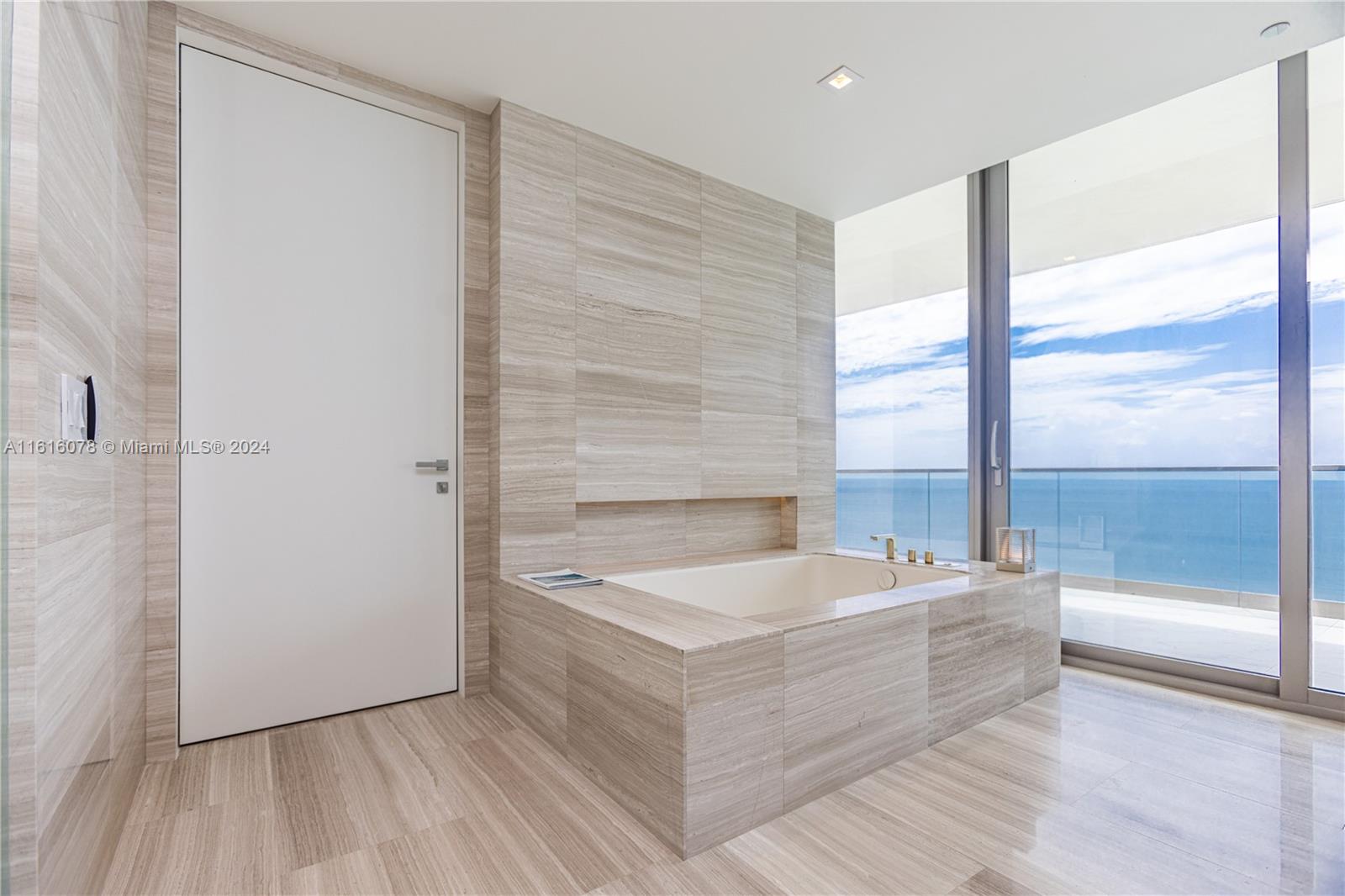 ARAMANI CASA - Residential