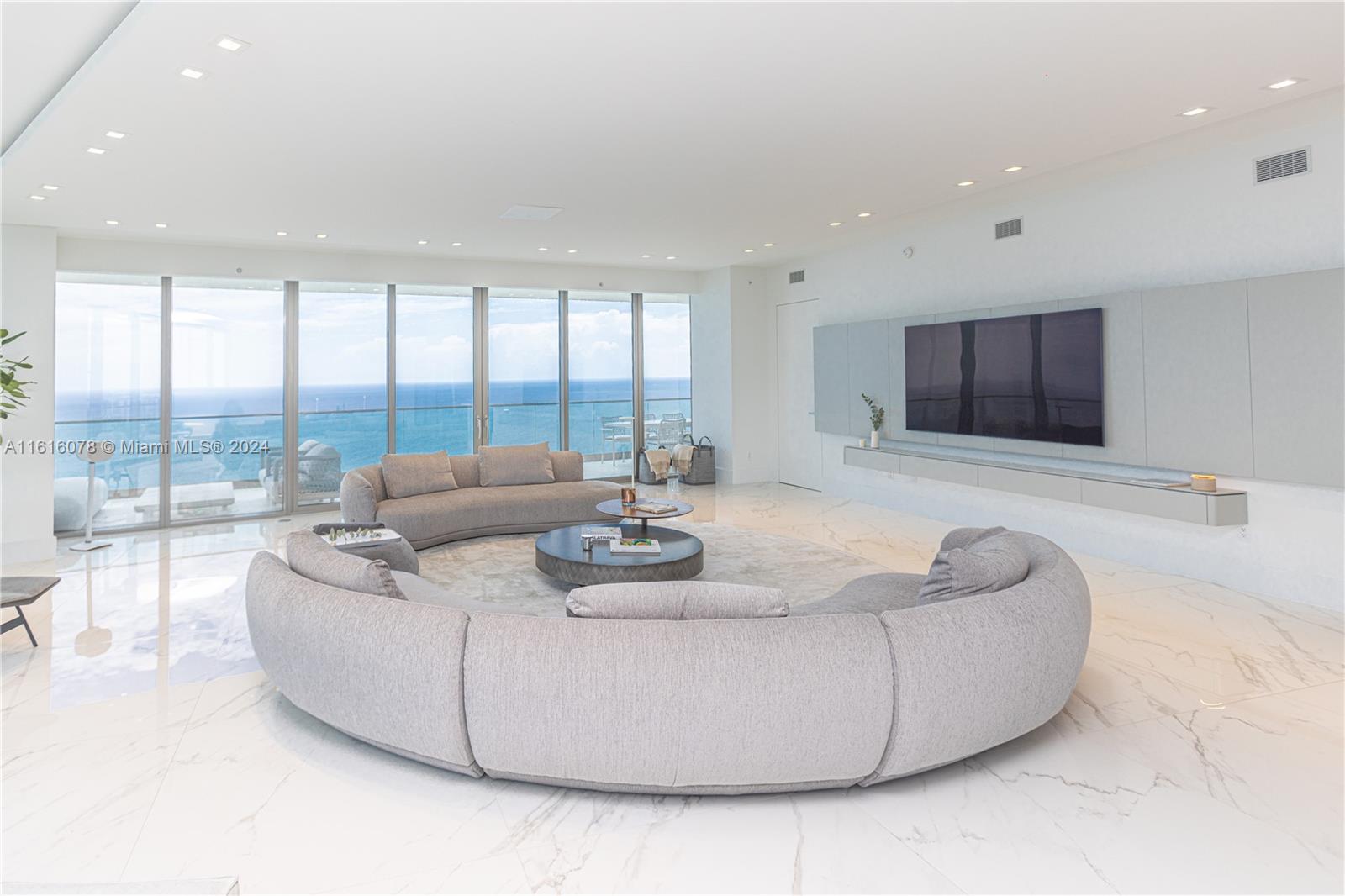 ARAMANI CASA - Residential