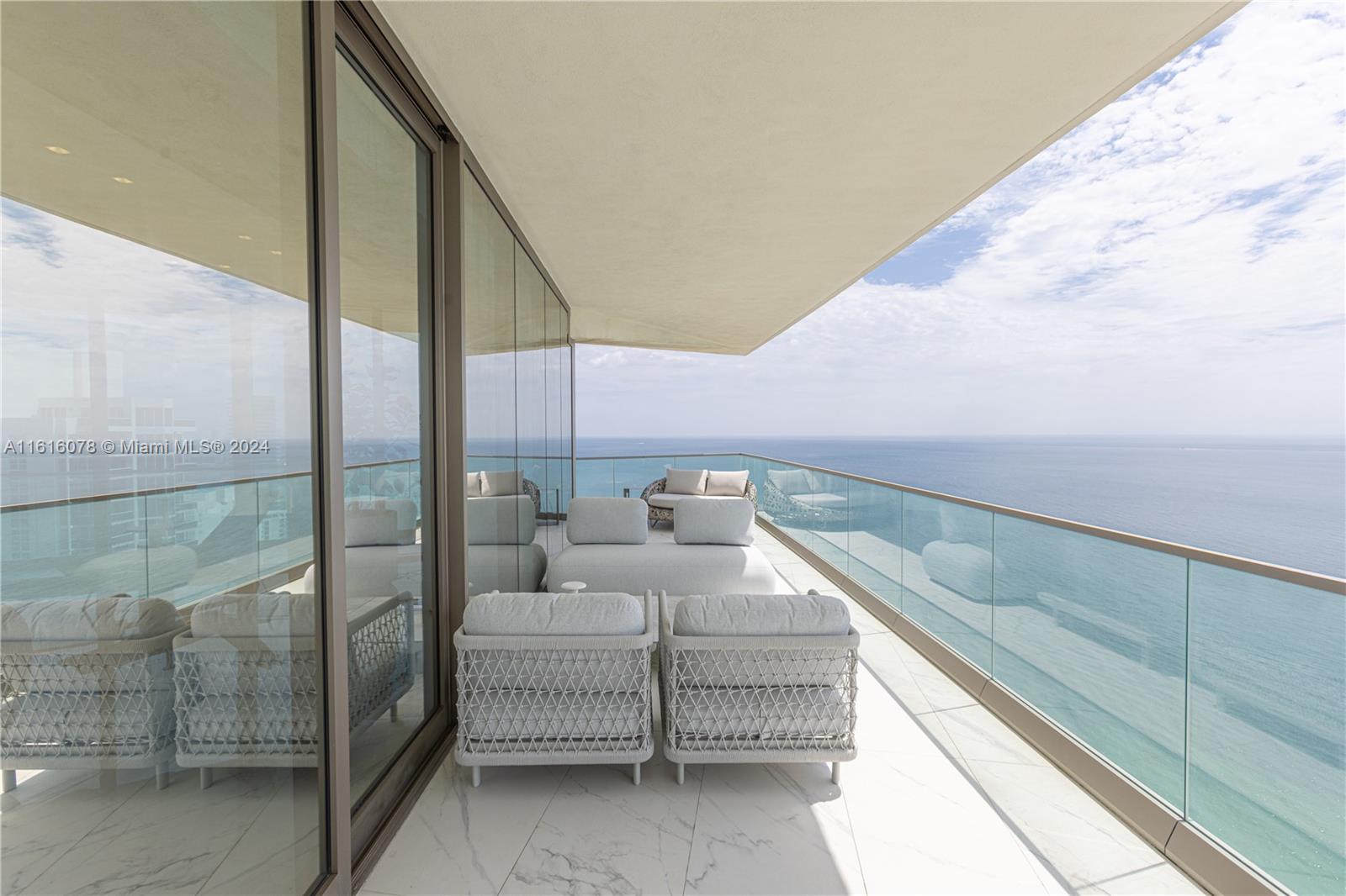 ARAMANI CASA - Residential