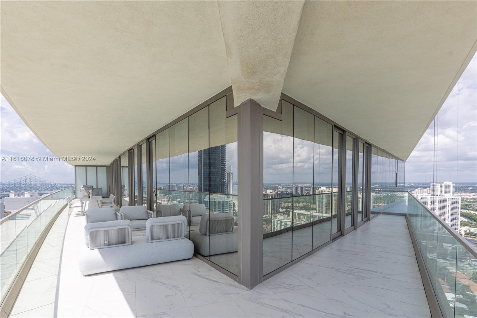 ARAMANI CASA - Residential
