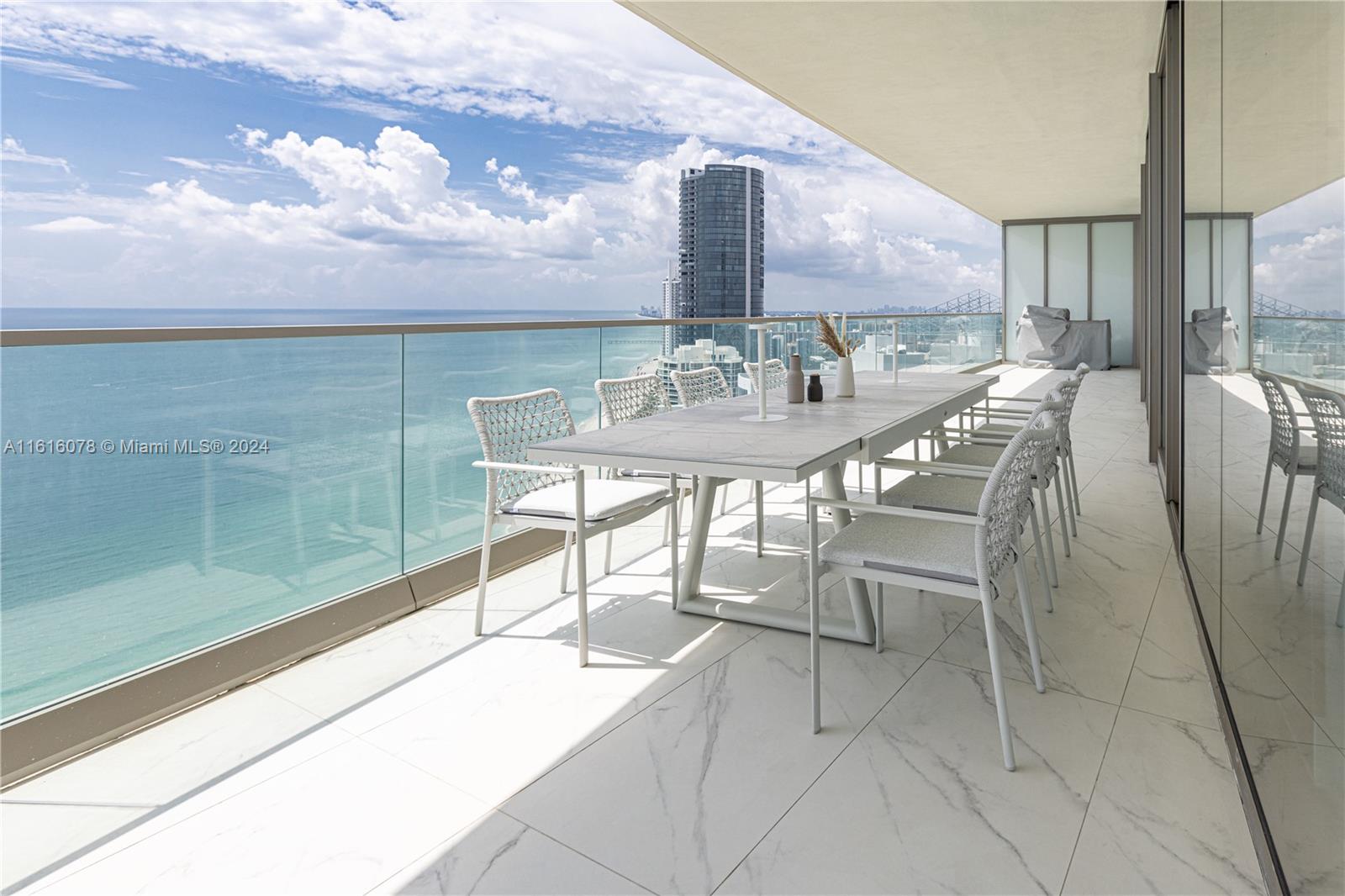 ARAMANI CASA - Residential