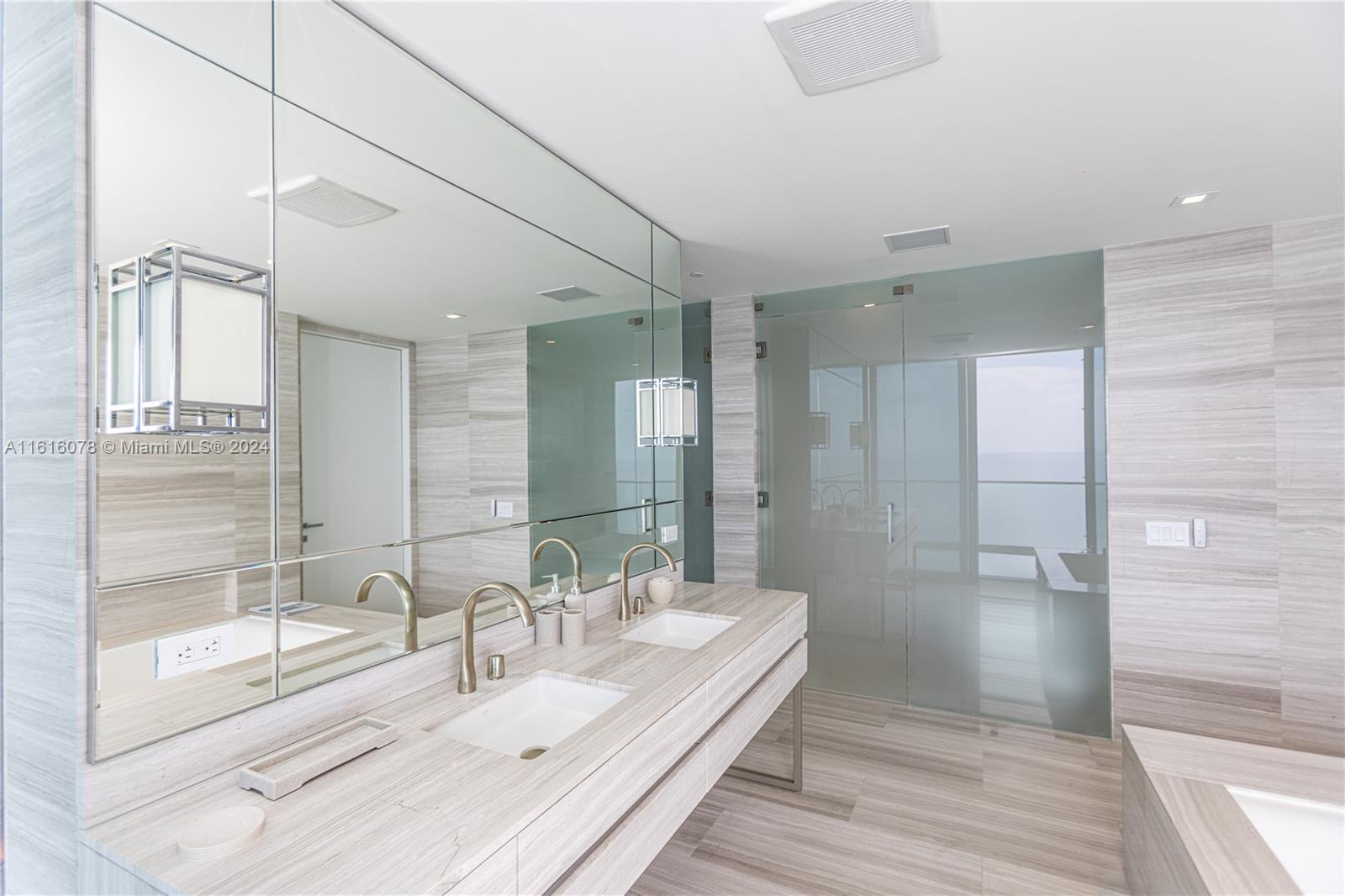 ARAMANI CASA - Residential