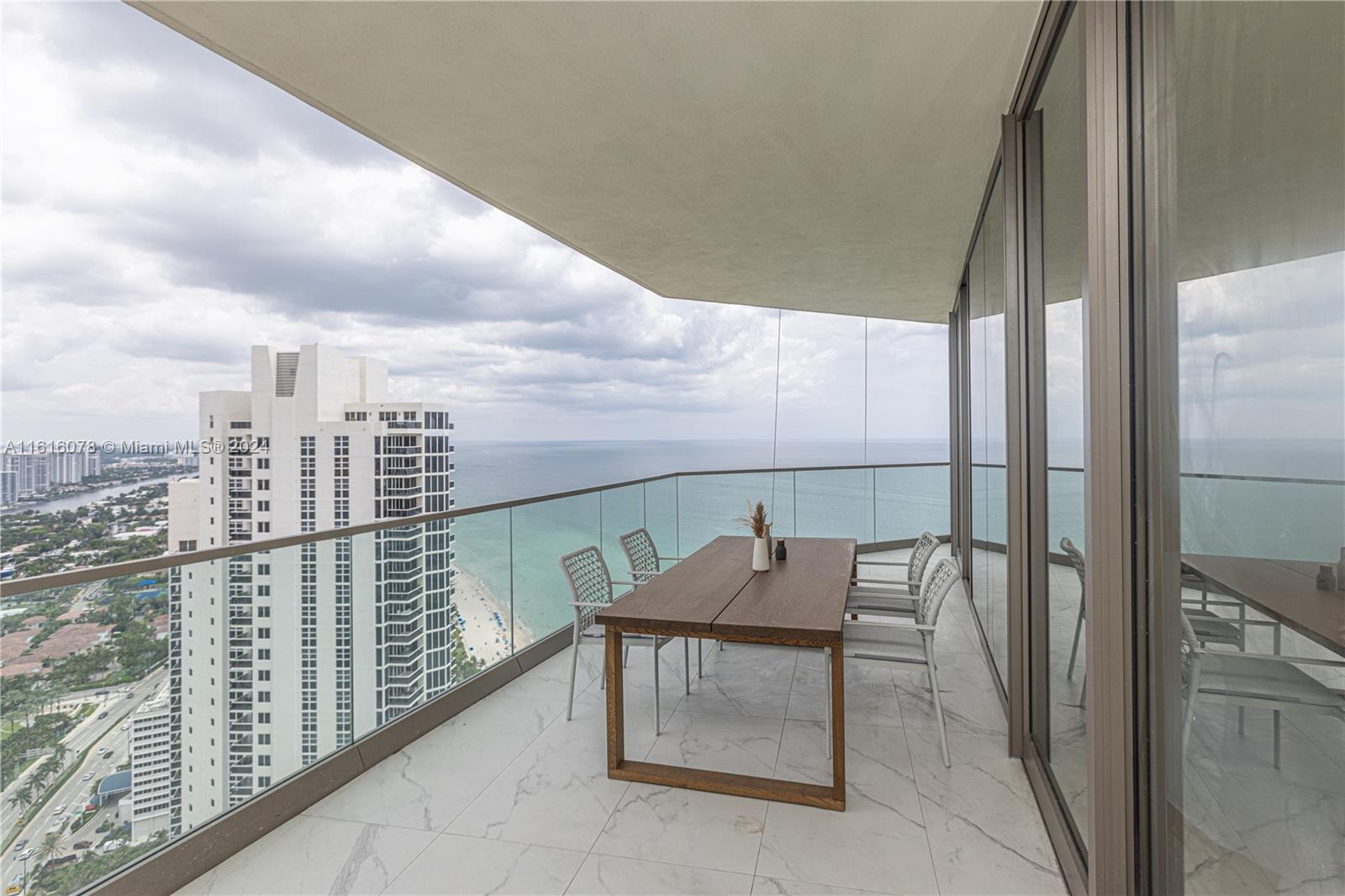 ARAMANI CASA - Residential