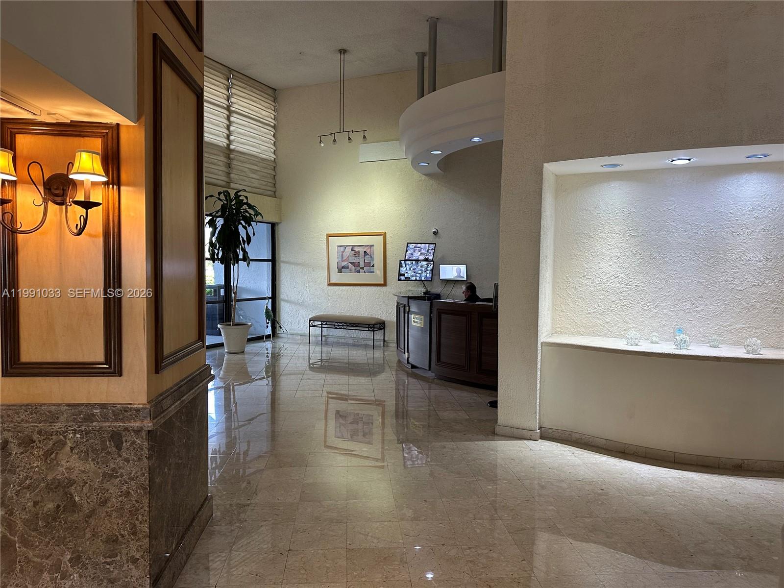 View photos, virtual tours, details... 600 Parkview Dr 717