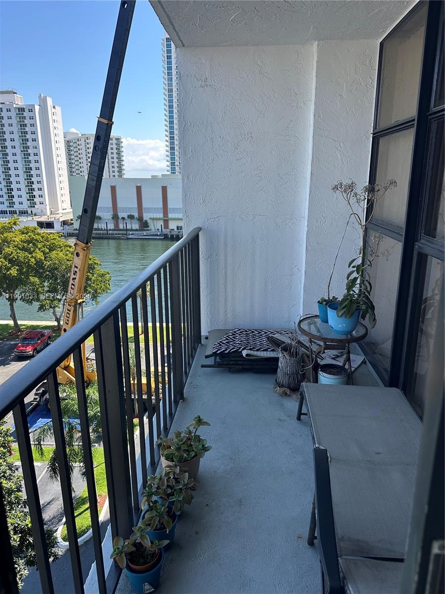 TOWERS OF OCEANVIEW SOUTH - Residential