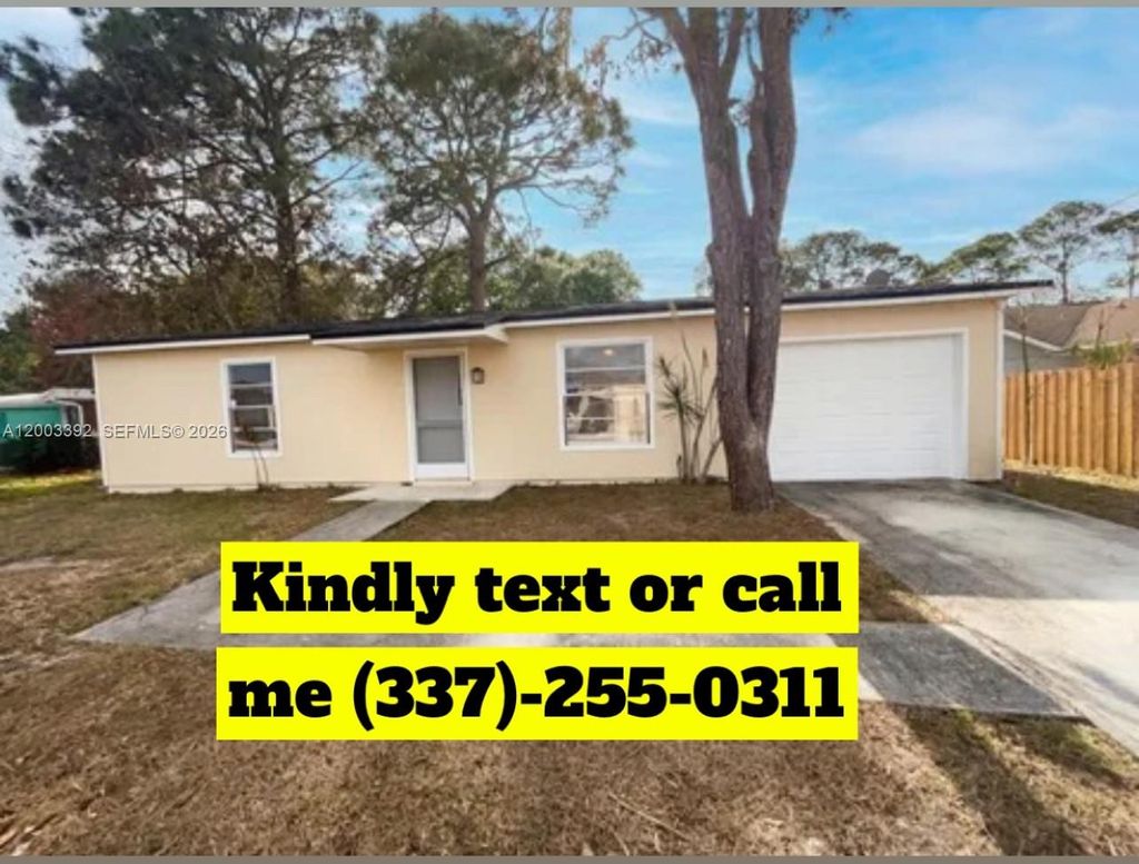 Photo of 1119 SE Proctor Ln #N/A, Port St Lucie, FL 34983 (MLS # A12003392)