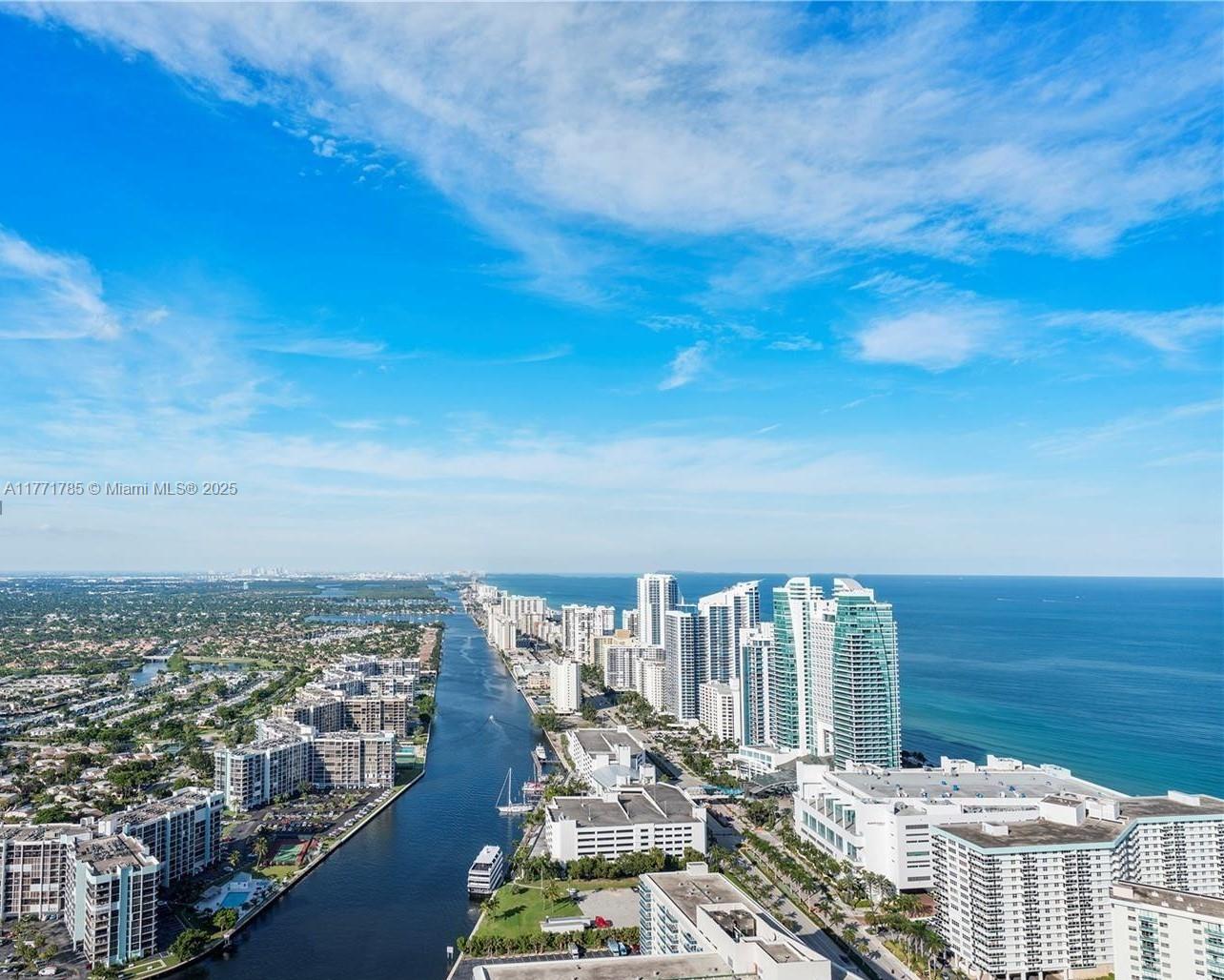 4010 S Ocean Dr T4301, Hollywood, Broward County, Florida - 2 Bedrooms  
2 Bathrooms - 