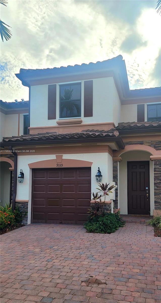 Rental Property at 9339 W 34th Ct 9339, Hialeah, Miami-Dade County, Florida - Bedrooms: 3 
Bathrooms: 3  - $3,250 MO.