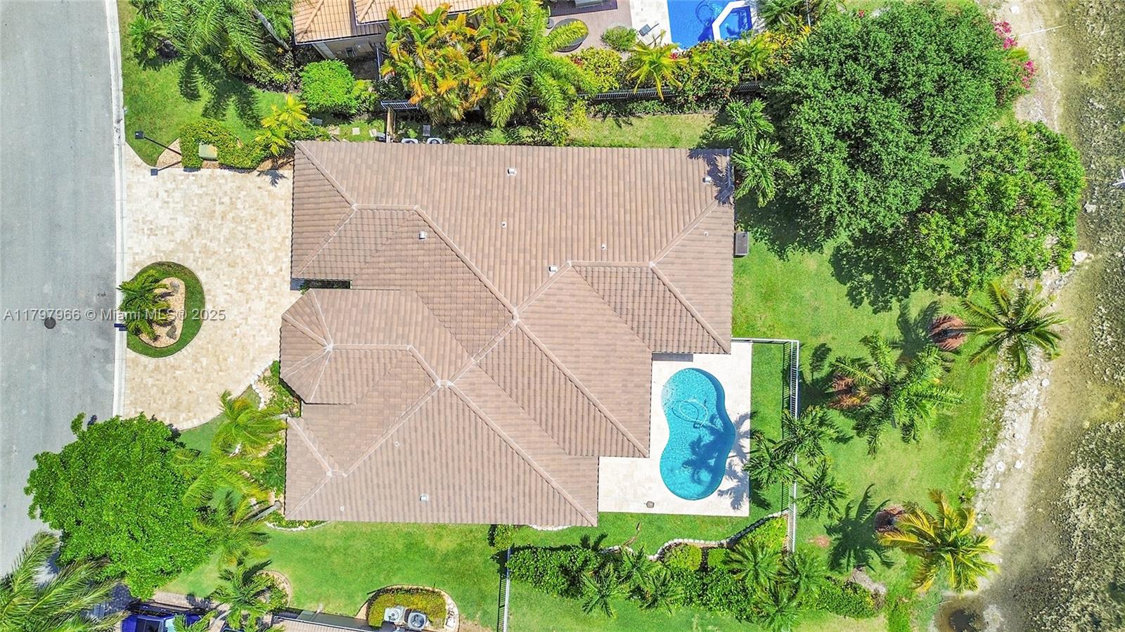 MARINERS COVE OF EAGLE LA - Residential