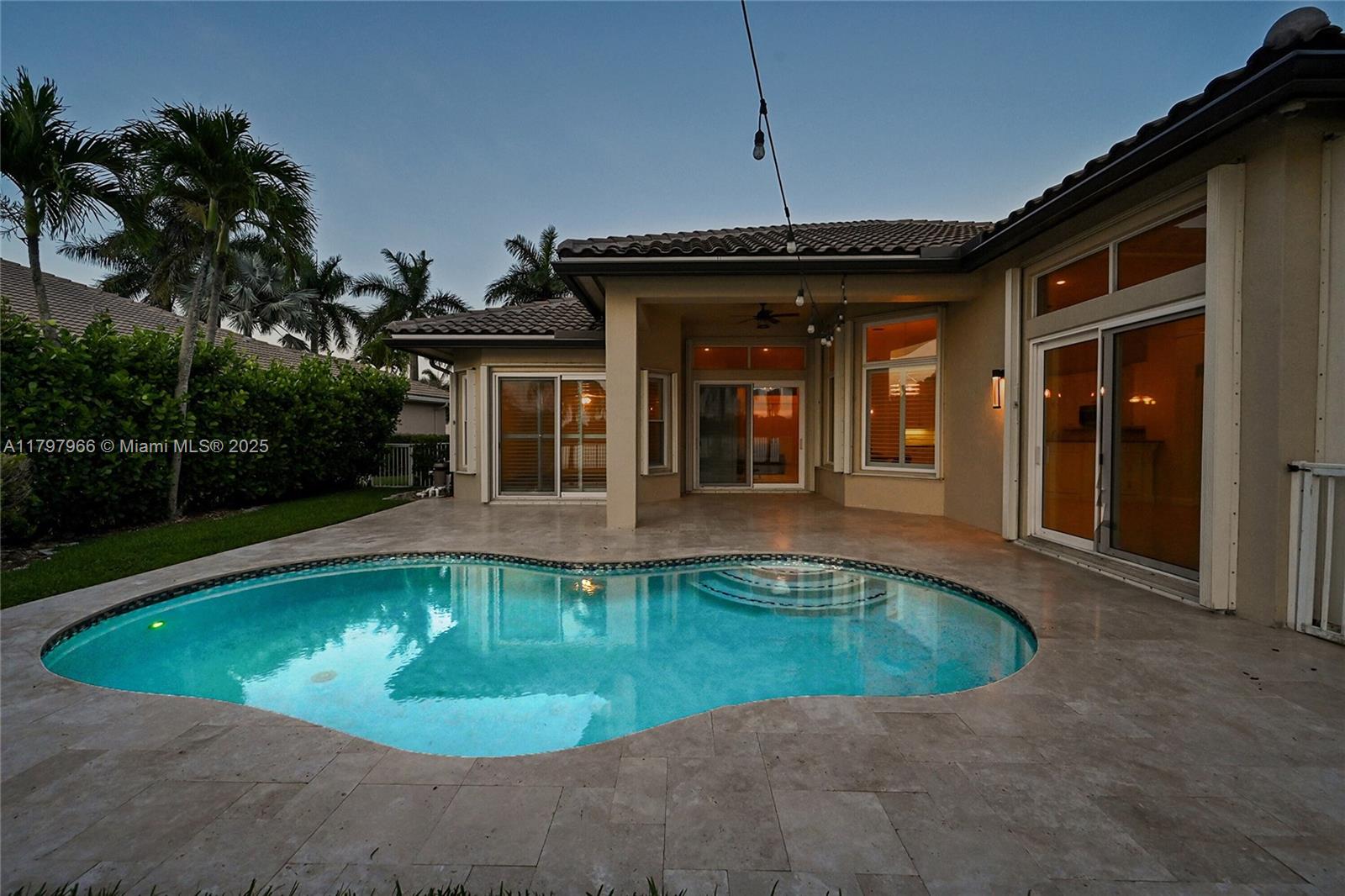 MARINERS COVE OF EAGLE LA - Residential