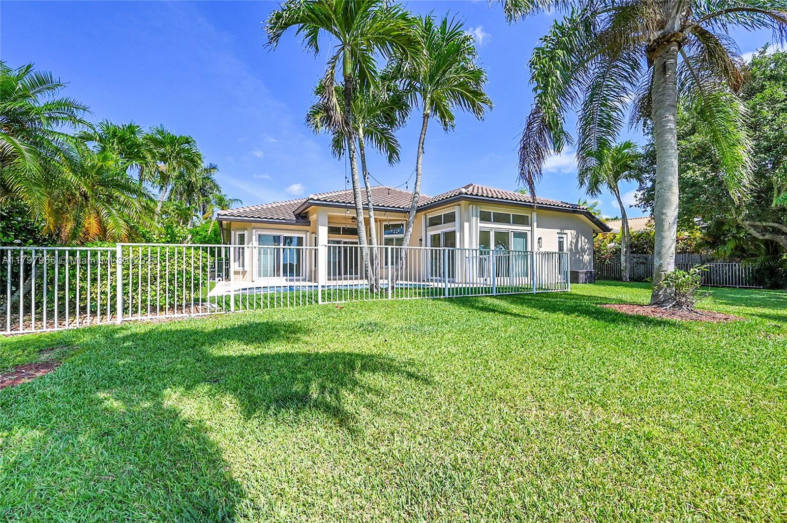 MARINERS COVE OF EAGLE LA - Residential
