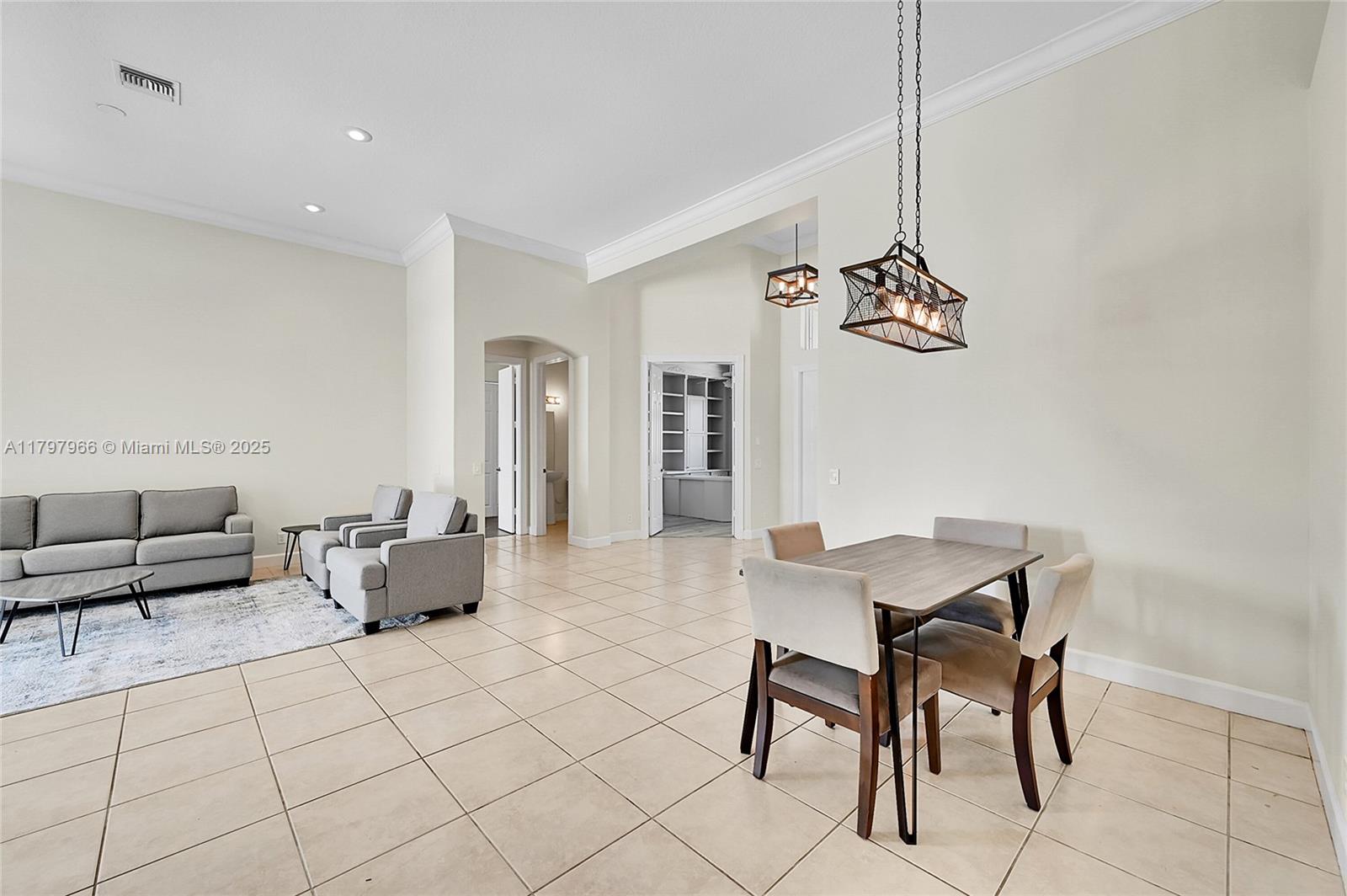 MARINERS COVE OF EAGLE LA - Residential