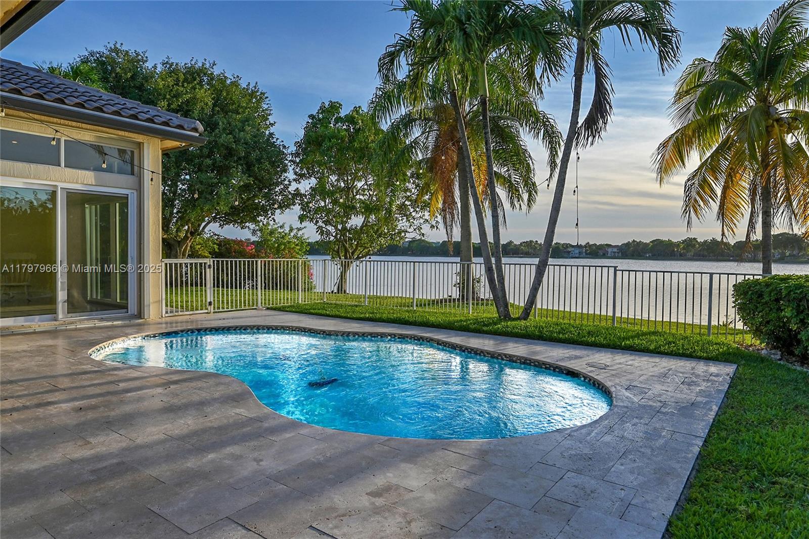 MARINERS COVE OF EAGLE LA - Residential