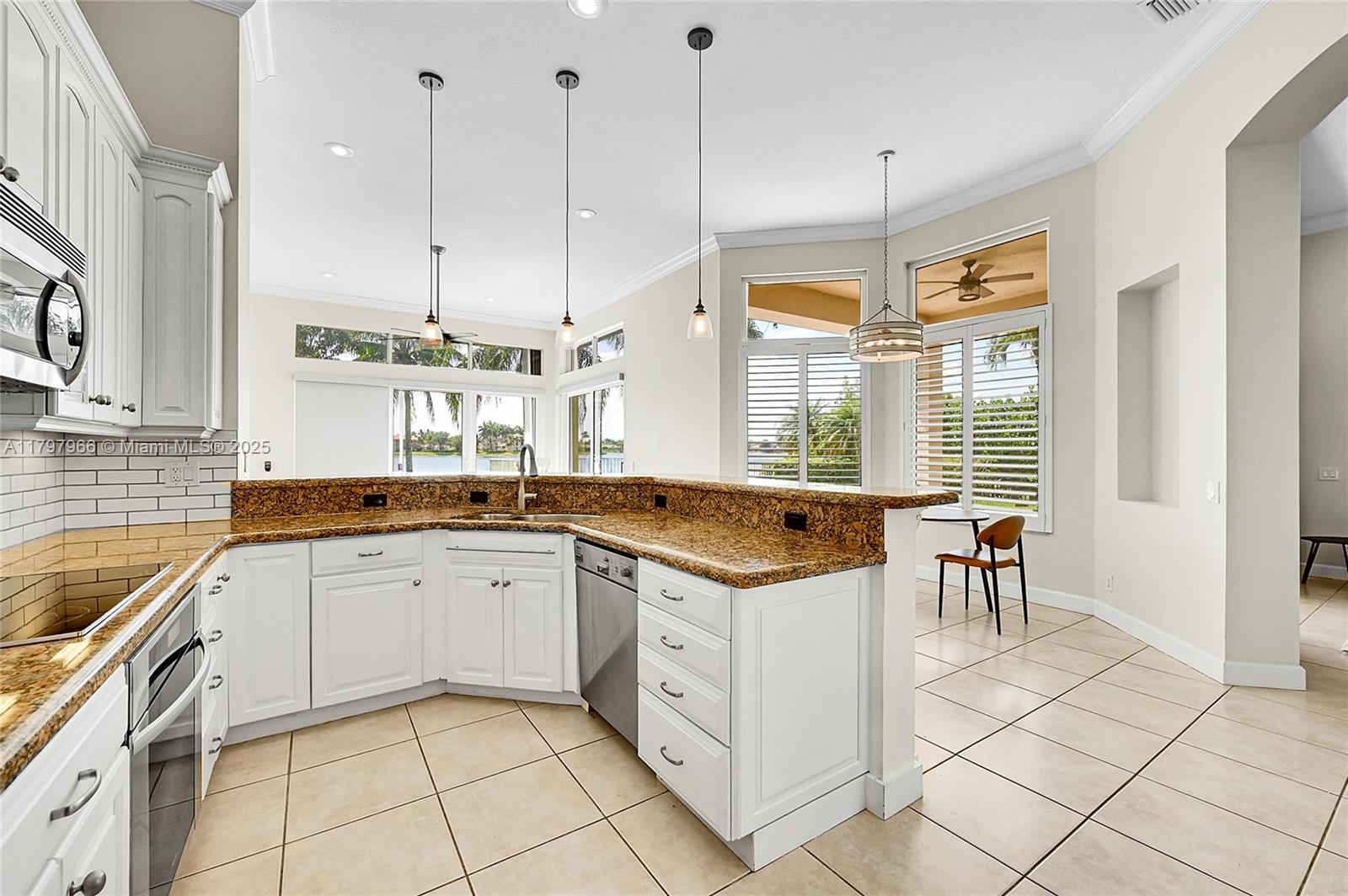 MARINERS COVE OF EAGLE LA - Residential