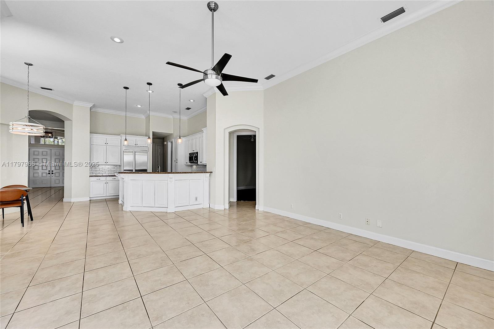 MARINERS COVE OF EAGLE LA - Residential